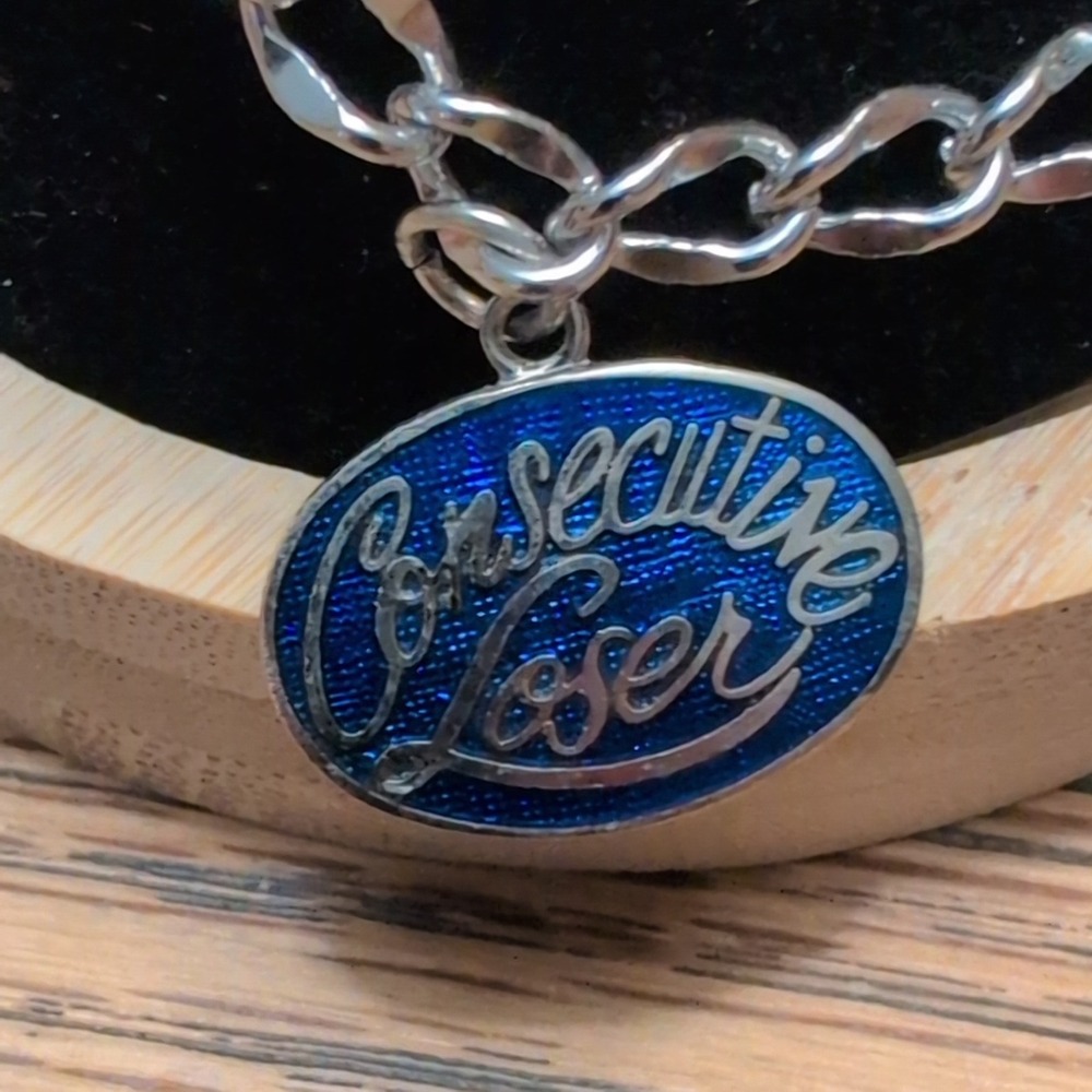 Consecutive Loser Thinking Of You In Tops Silver Tone Enamel Charm‎ Bracelet - Picture 3 of 4